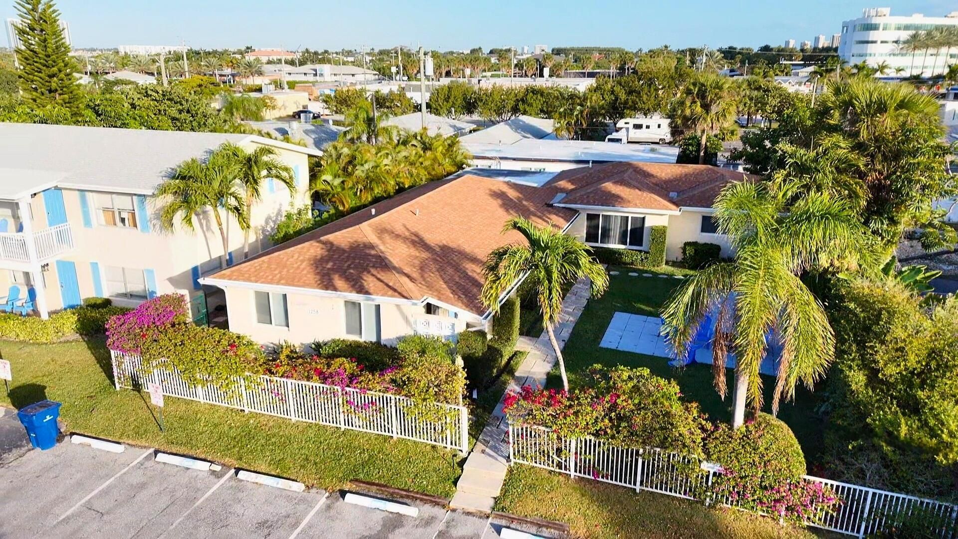 1258 Beach Road, Unit 9 Studio, Singer Island, FL 33404 Photo