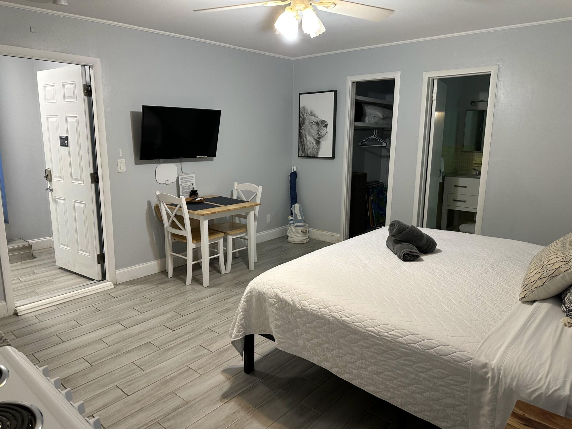 1258 Beach Road, Unit 9 Studio, Singer Island, FL 33404 Photo