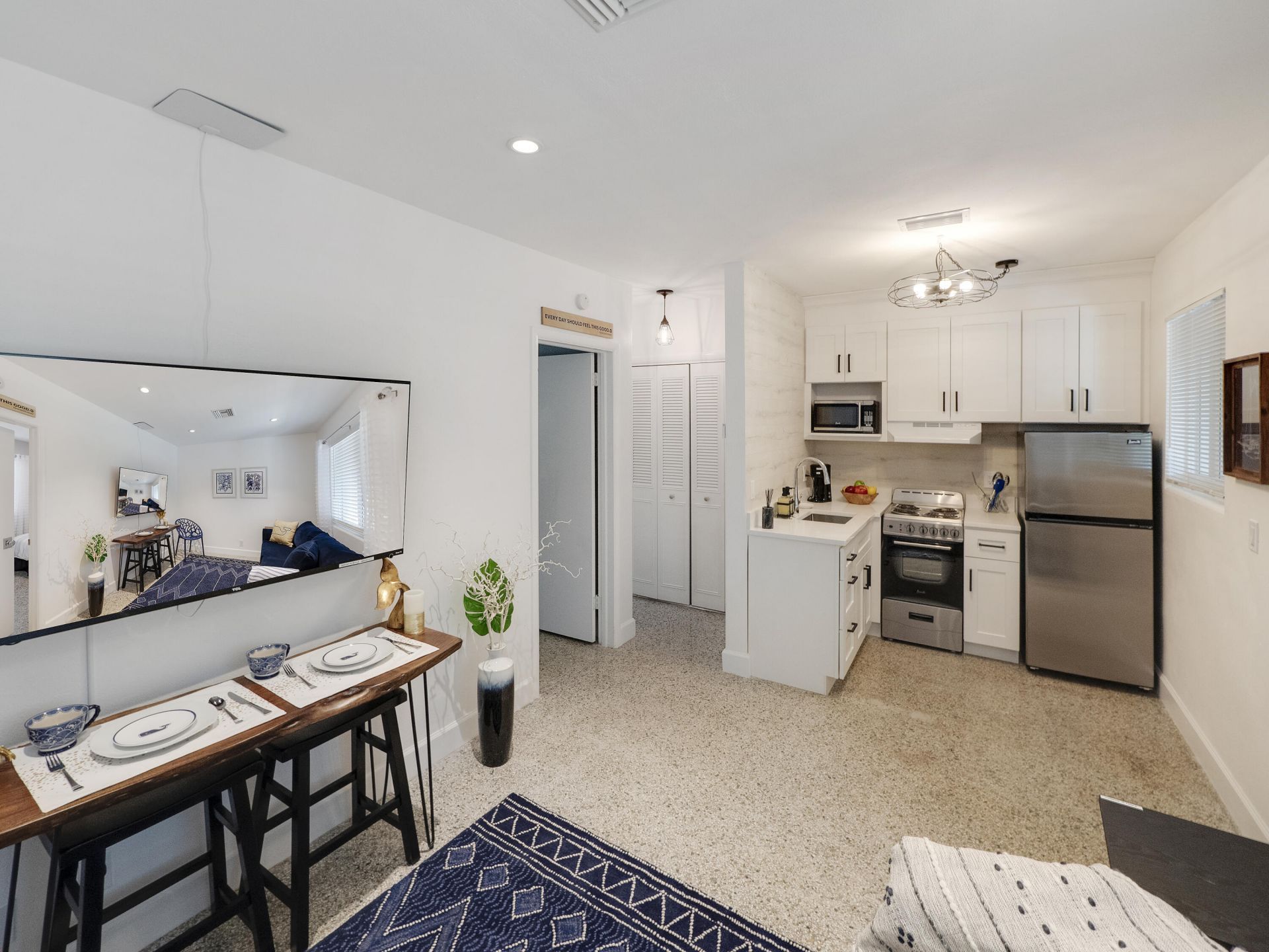 1258 Beach Road, Unit 6, Singer Island, FL 33404 Photo