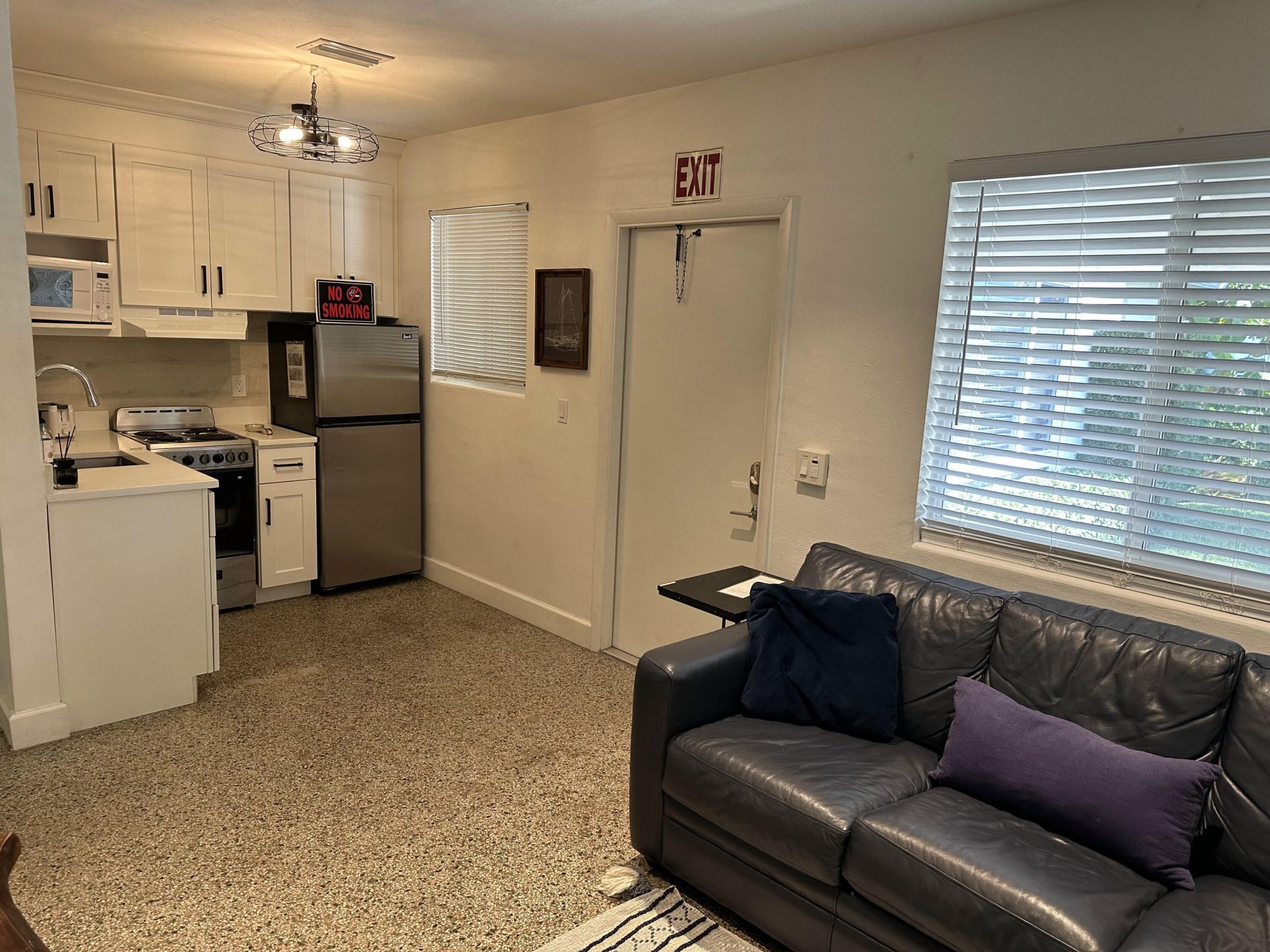 1258 Beach Road, Unit 7, Singer Island, FL 33404 Photo