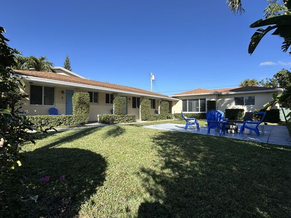 1258 Beach Road, Unit 8, Singer Island, FL 33404