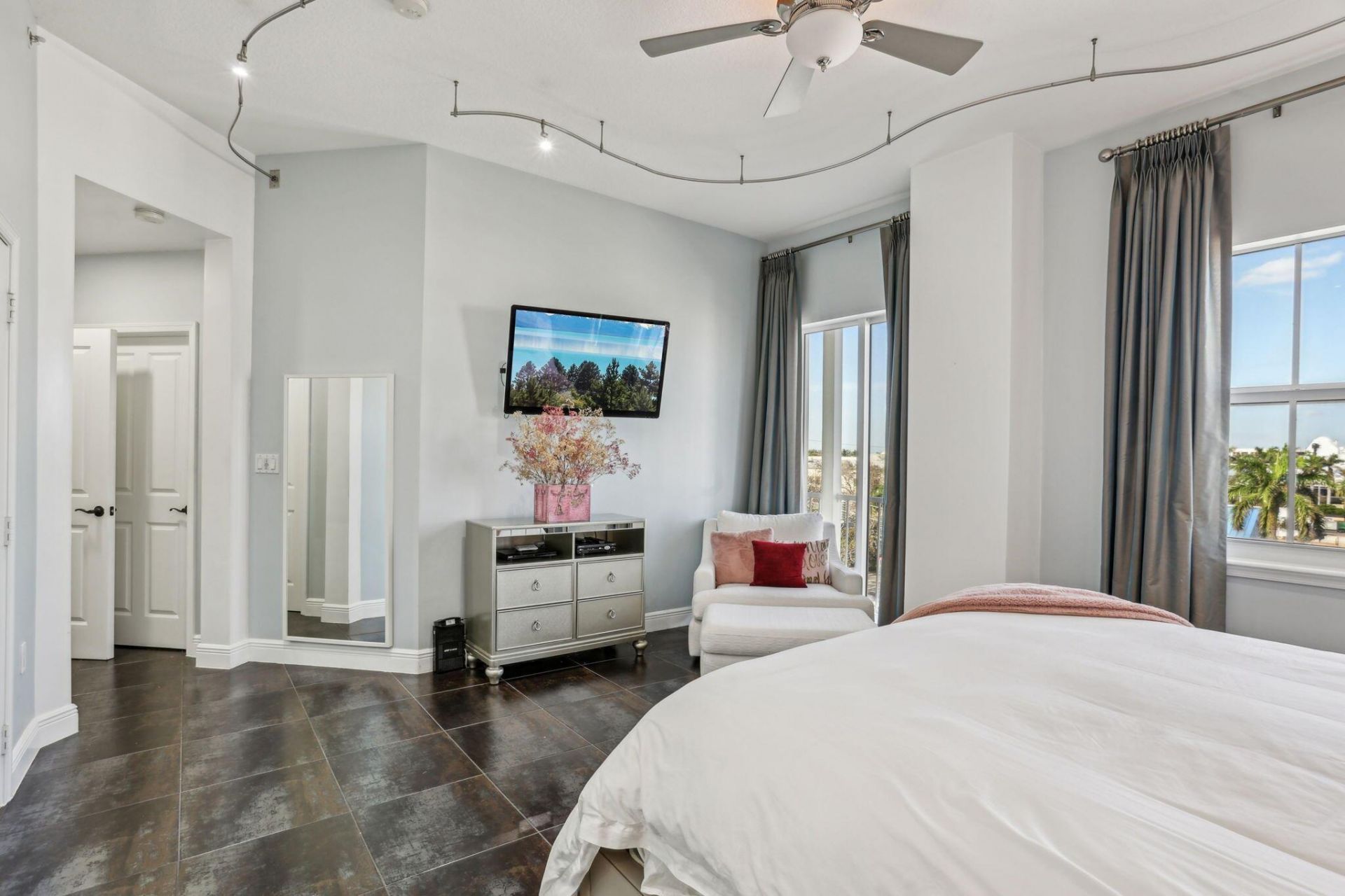 3960 N Flagler Drive, Unit 402, West Palm Beach, FL 33407 Photo