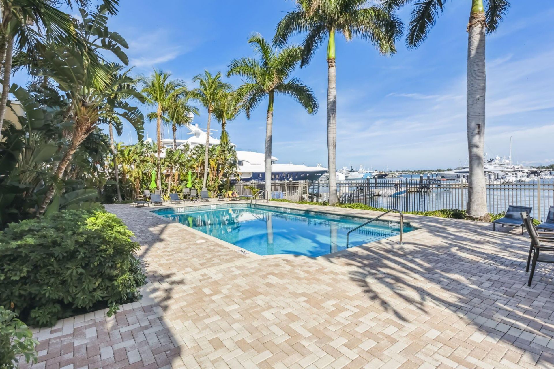 3960 N Flagler Drive, Unit 402, West Palm Beach, FL 33407 Photo