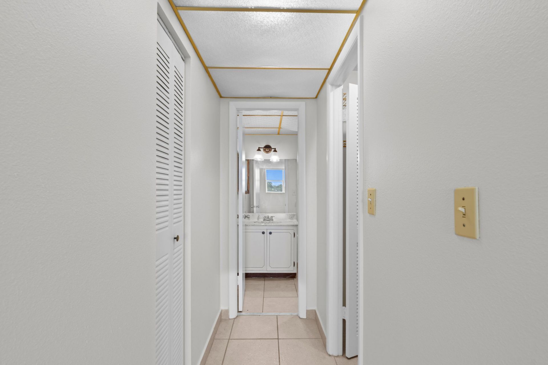 500 Executive Center Drive, Unit 3e, West Palm Beach, FL 33401 Photo