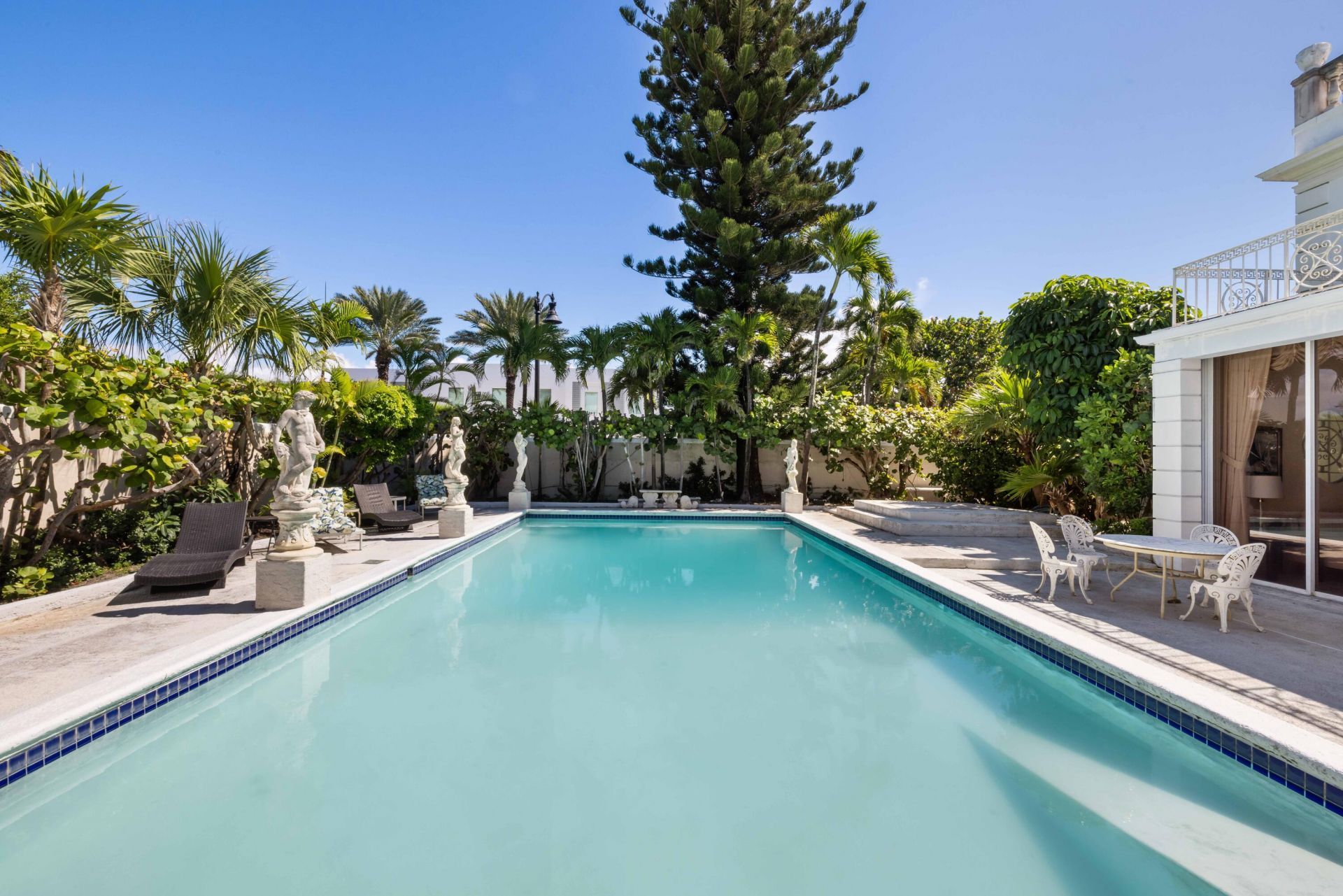 1048 S Ocean Boulevard, Palm Beach, FL 33480 Photo