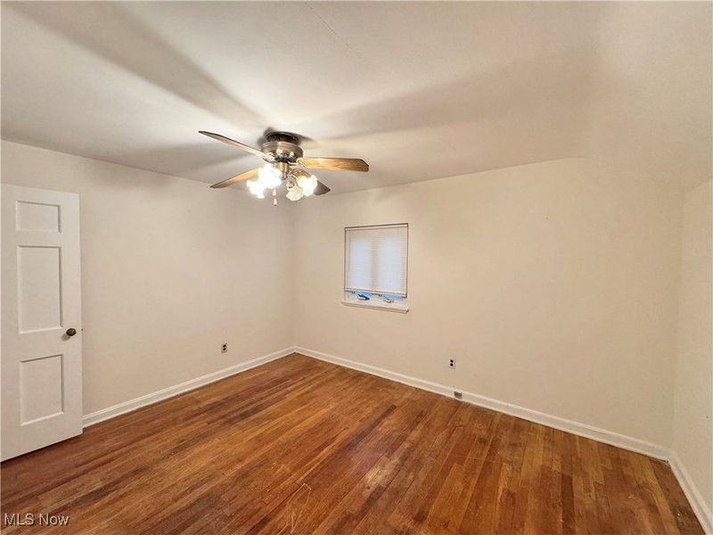 3925 Strandhill Road, Cleveland, OH 44128 Photo 10