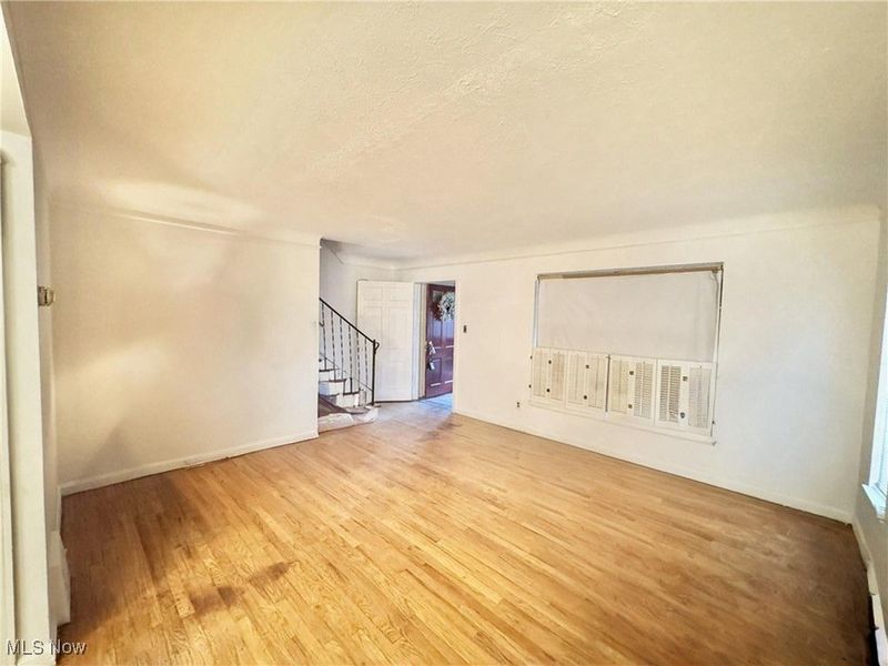 3925 Strandhill Road, Cleveland, OH 44128 Photo 2