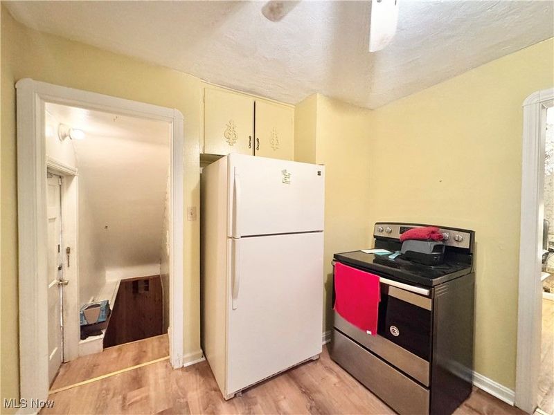 3925 Strandhill Road, Cleveland, OH 44128 Photo 7