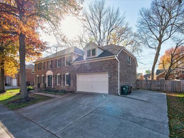 2432 La Cross Court, Lexington, KY 40514