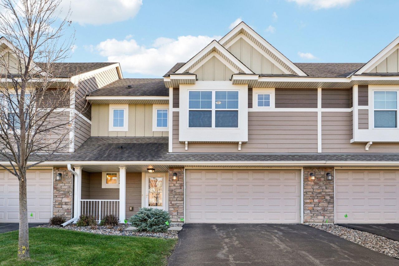 1112 Station Trail, Eagan, MN 55123 Main Photo