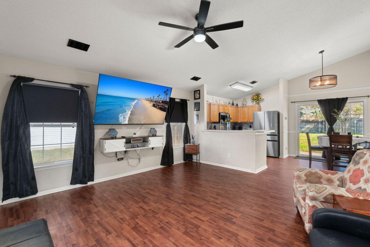 2470 Calamari Court Photo 6