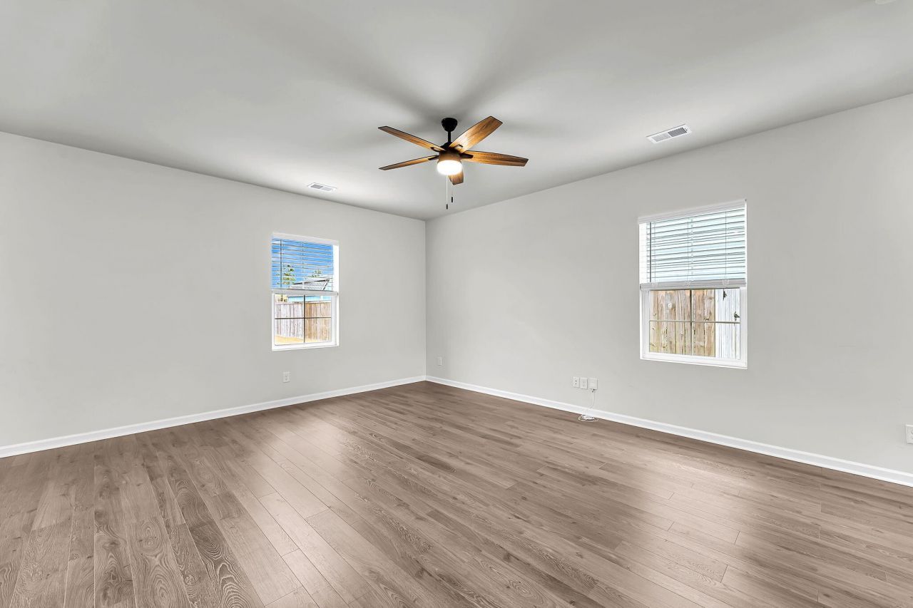 389 Matuskovic Drive Photo 13