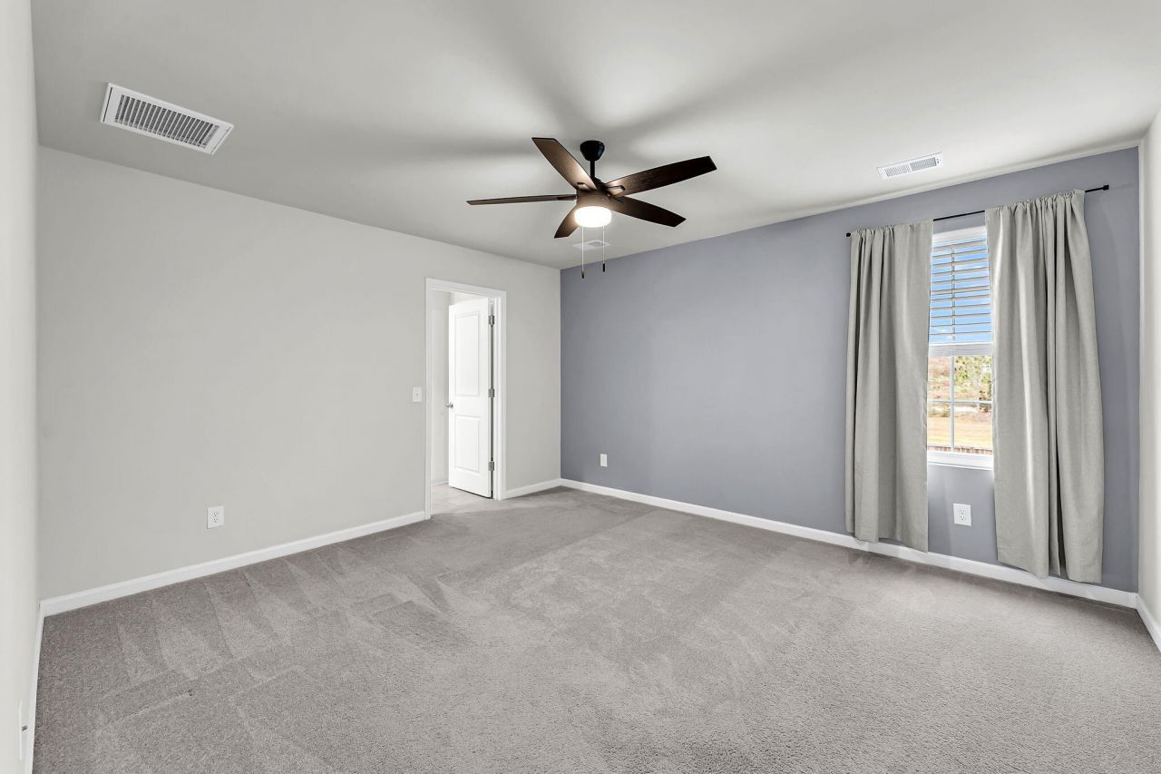 389 Matuskovic Drive Photo 18