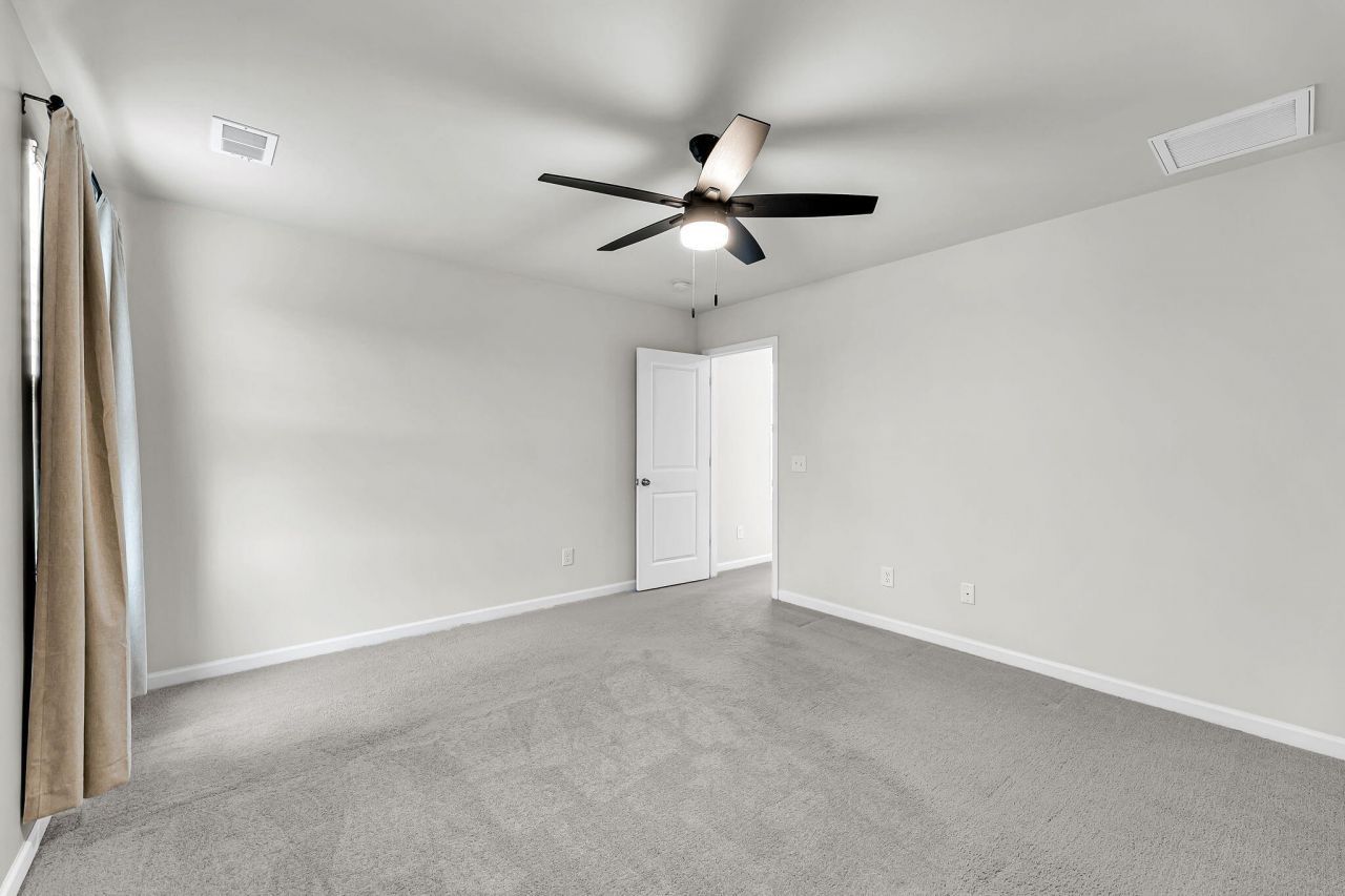 389 Matuskovic Drive Photo 19