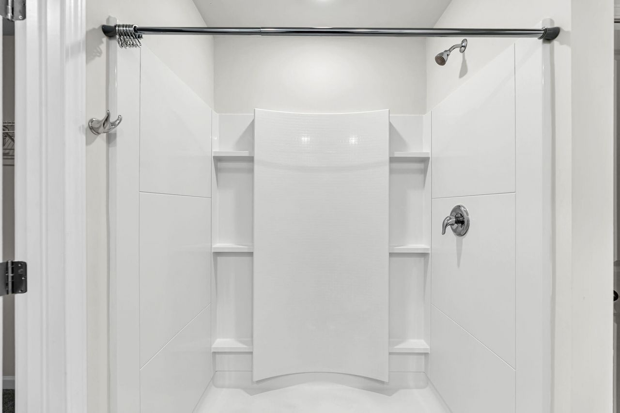 389 Matuskovic Drive Photo 23