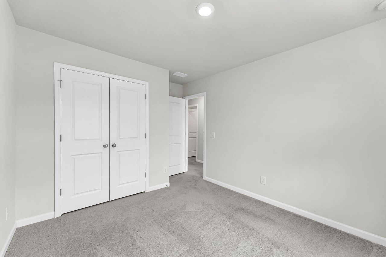 389 Matuskovic Drive Photo 29