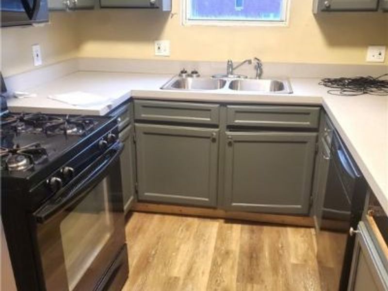 9923 Bessemer Avenue, Cleveland, OH 44104 Photo 5