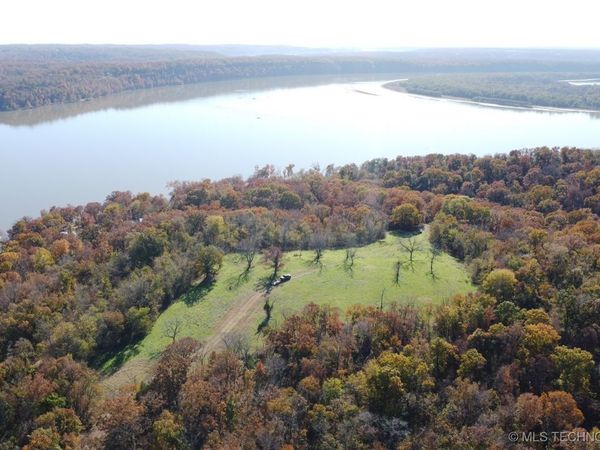 18101 S 641 Road , Wyandotte, OK 74370