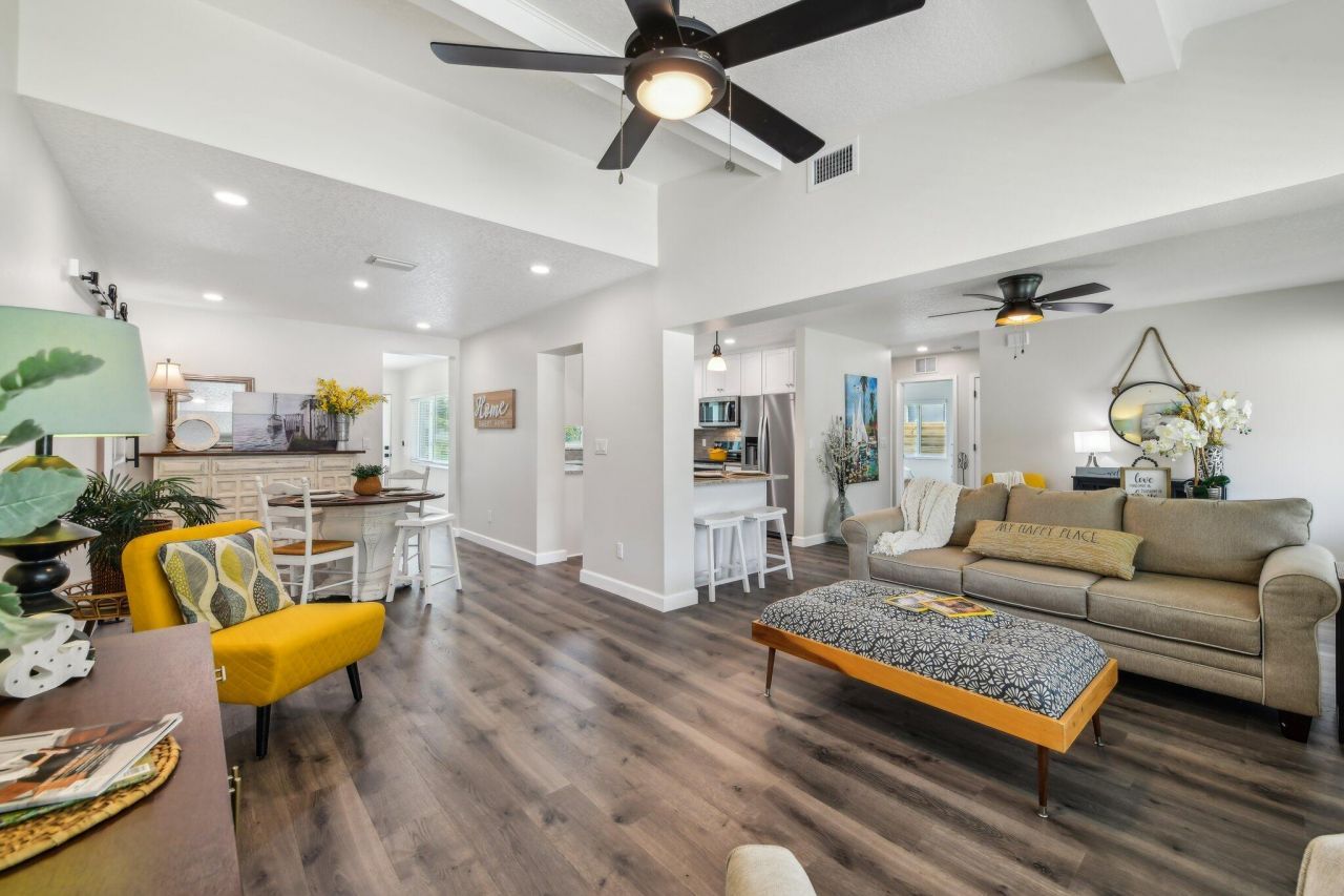 581 Hillside Court , Melbourne, FL 32935 Photo