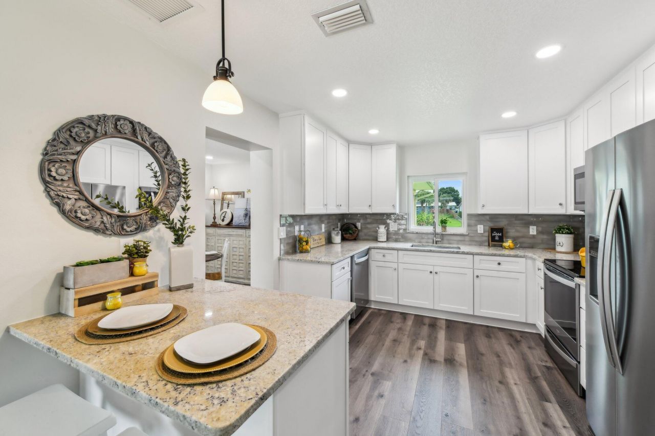 581 Hillside Court , Melbourne, FL 32935 Photo