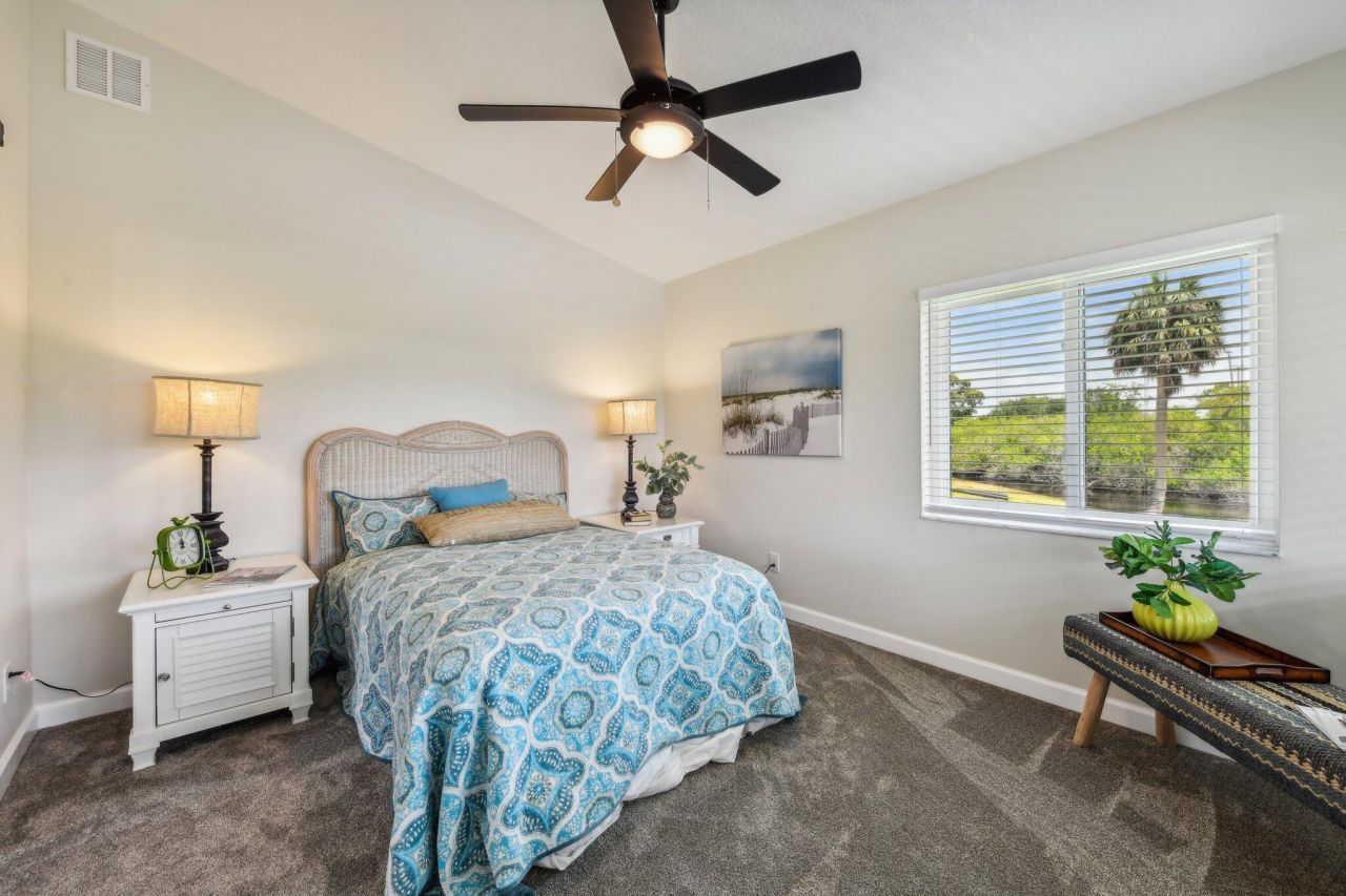 581 Hillside Court , Melbourne, FL 32935 Photo