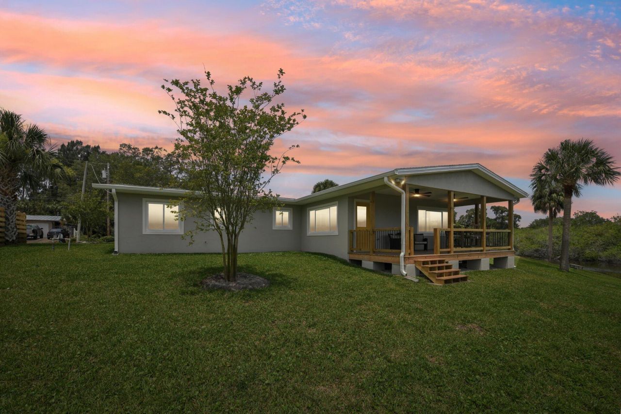 581 Hillside Court , Melbourne, FL 32935 Photo