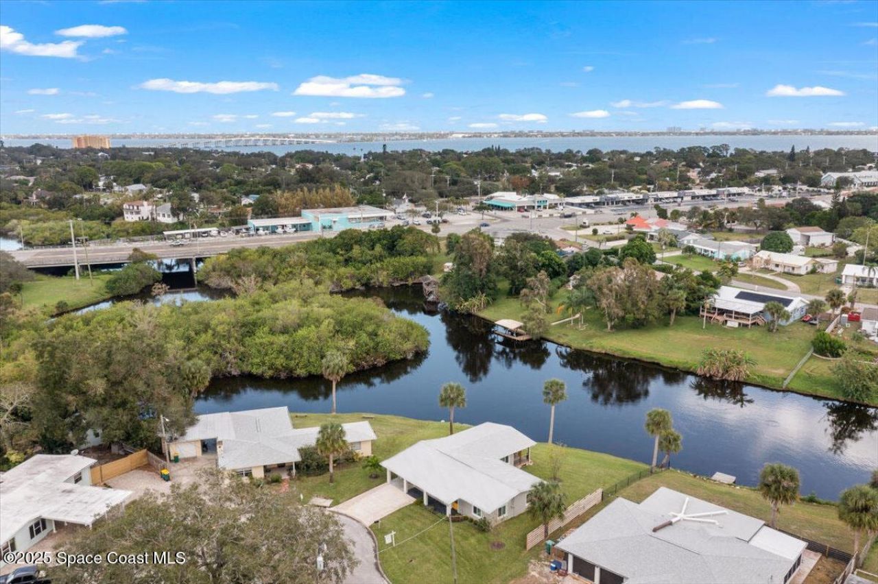 581 Hillside Court , Melbourne, FL 32935 Photo