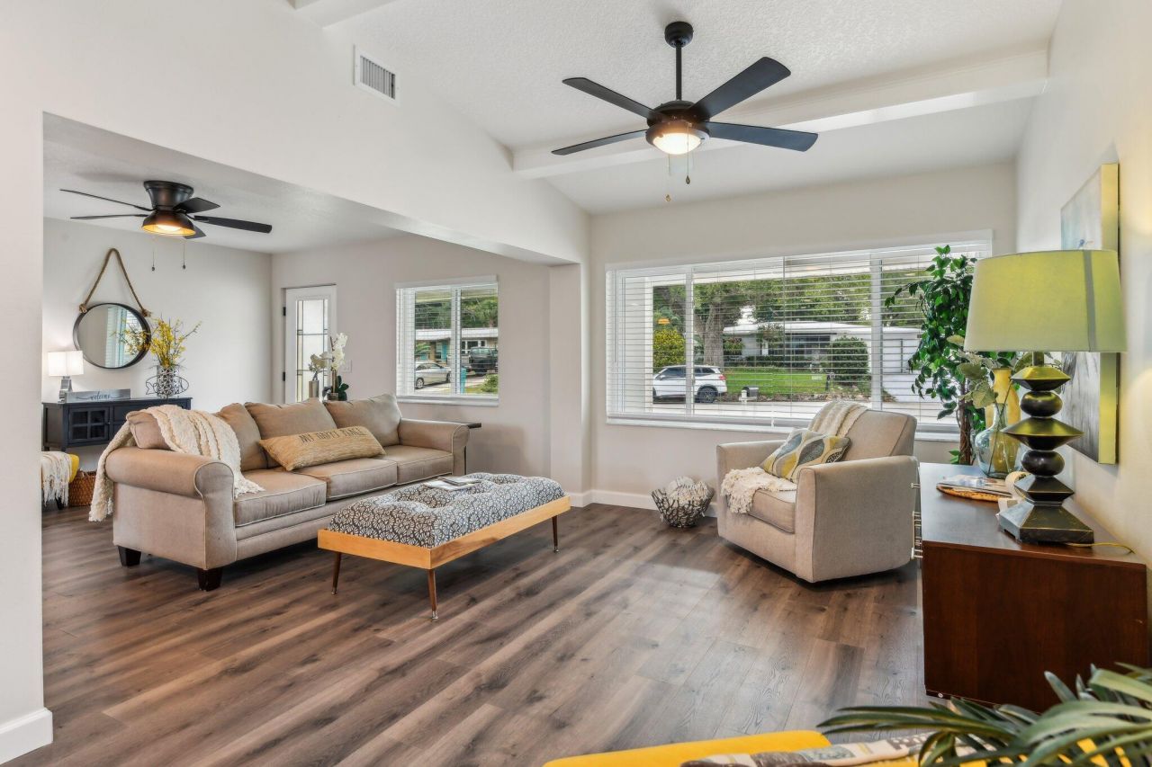 581 Hillside Court , Melbourne, FL 32935 Photo