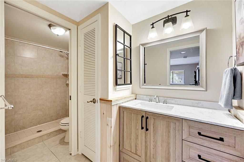 64 4th St, Unit B201, Bonita Springs, FL 34134 Photo