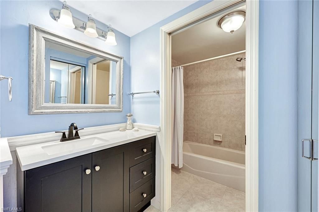 64 4th St, Unit B201, Bonita Springs, FL 34134 Photo