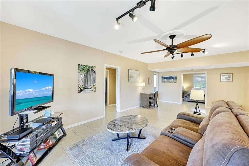 64 4th St, Unit B201, Bonita Springs, FL 34134 Photo