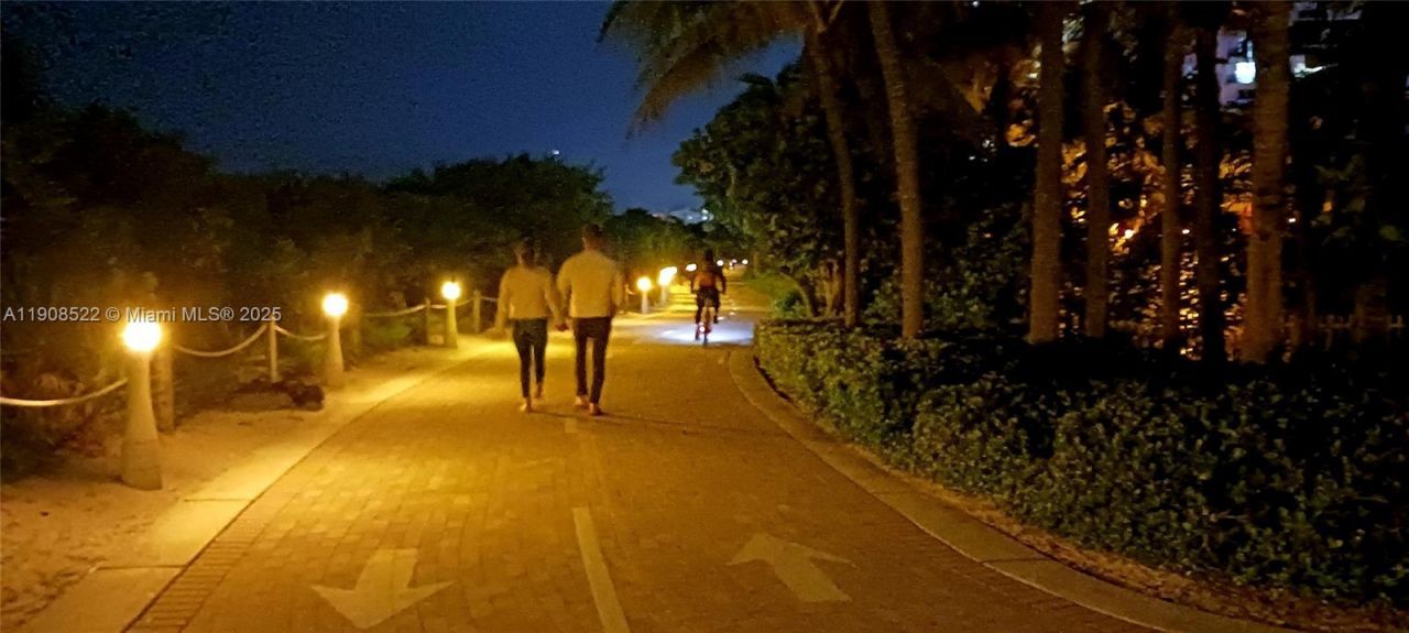 2401 Collins Ave, Unit 1708, Miami Beach, FL 33140 Photo