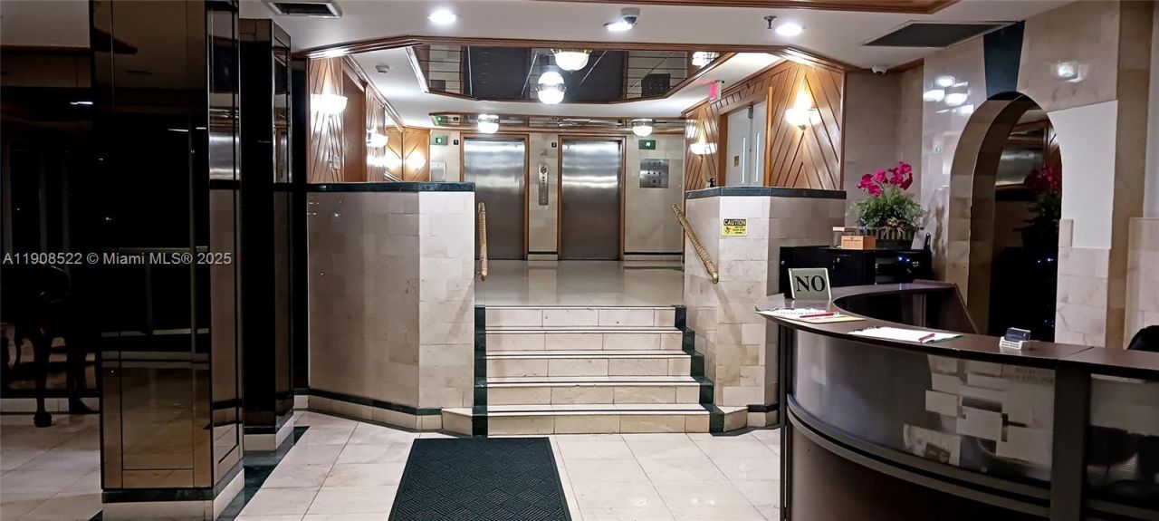 2401 Collins Ave, Unit 1708, Miami Beach, FL 33140 Photo