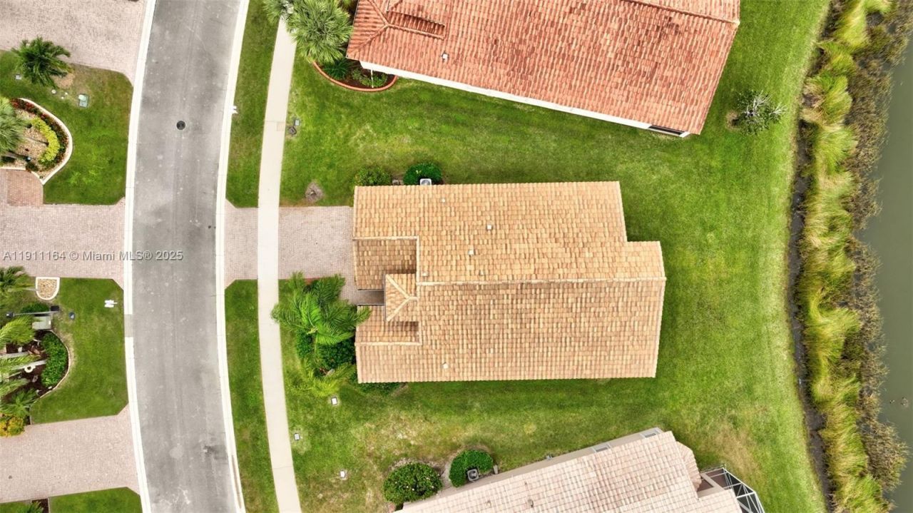 339 NW Shoreline Cir, Port Saint Lucie, FL 34986 Photo