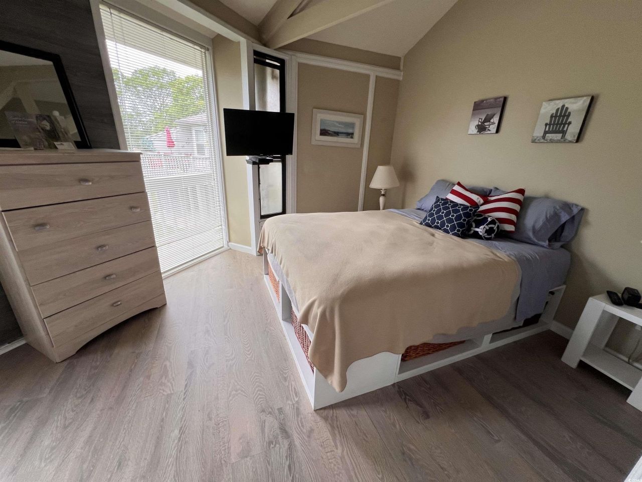 402 Tree Top Ct. Photo 10