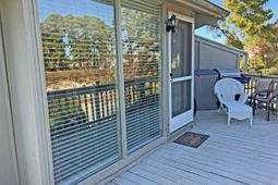 402 Tree Top Ct. photo 4