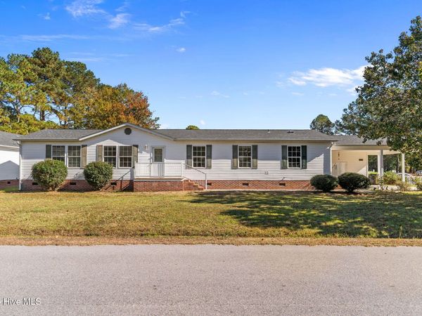 1041 Palm Court SW, Calabash, NC 28467