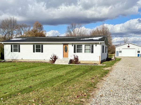 944 Lukesport Road, Quincy, MI 49082