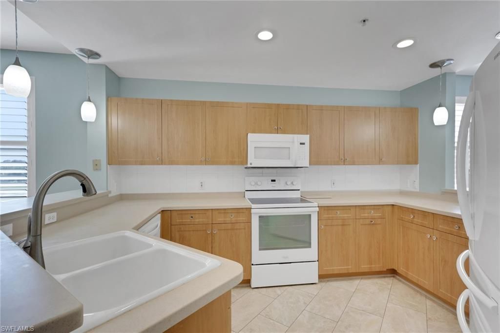 4005 Palm Tree Blvd, Unit 208, Cape Coral, FL 33904 Photo