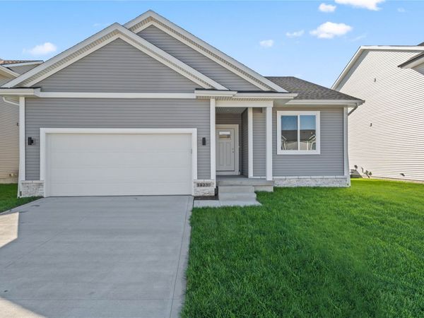 14230 Northpark Drive, Urbandale, IA 50323