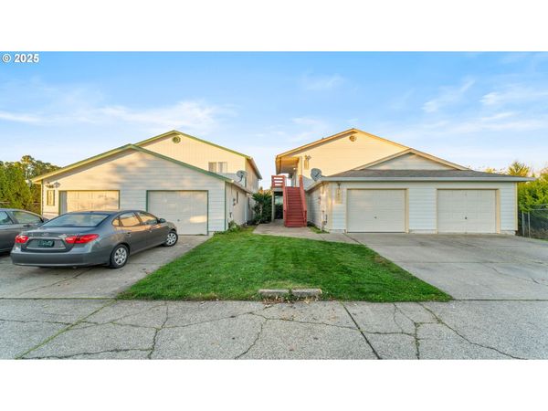 1905 17TH ST, Springfield, OR 97477