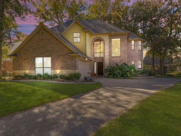 5905 Riverbend Place, Fort Worth, TX 76112