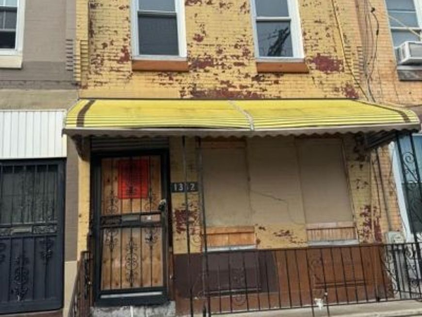 1332 W Cambria Street, Philadelphia, PA 19132 Main Photo