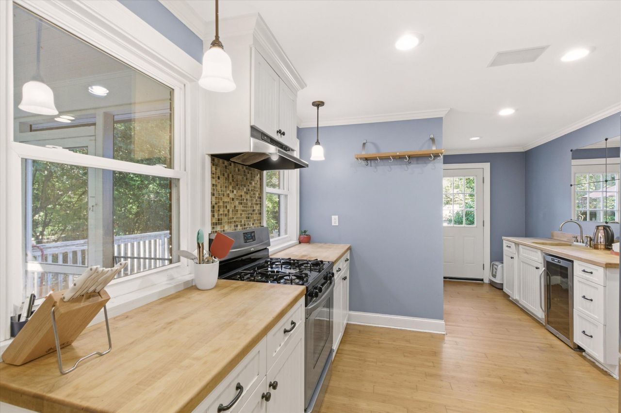 1228 Ravenel Drive Photo 10