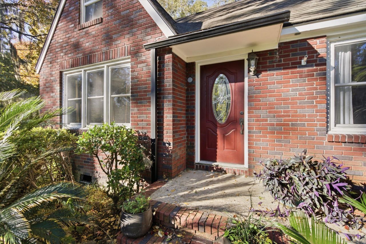 1228 Ravenel Drive Photo 3