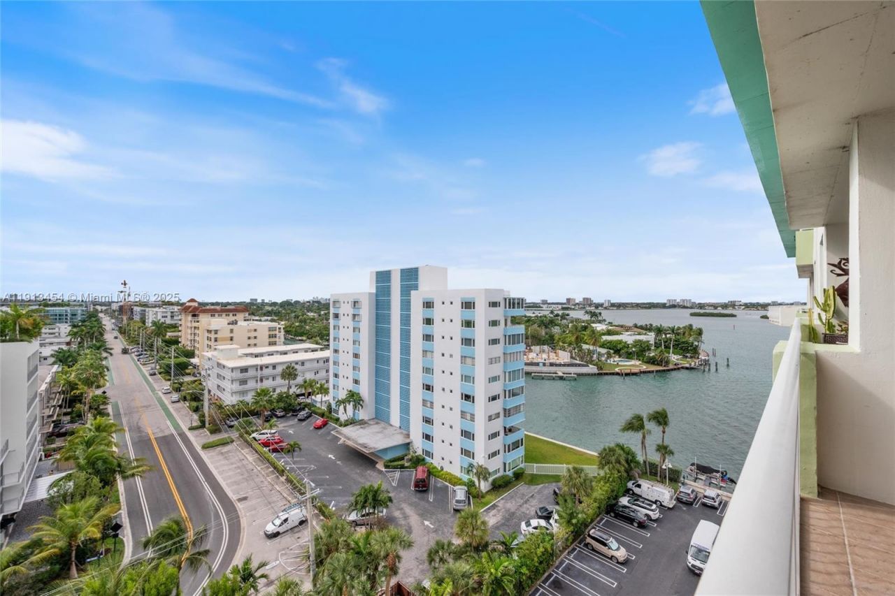 10350 W Bay Harbor Dr, Unit 10K, Bay Harbor Islands, FL 33154 Photo