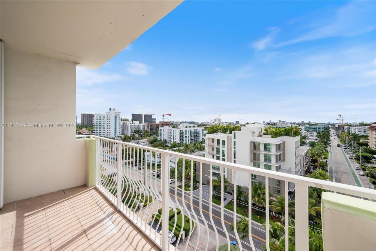 10350 W Bay Harbor Dr, Unit 10K, Bay Harbor Islands, FL 33154 Photo