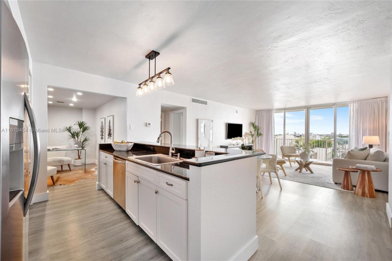 10350 W Bay Harbor Dr, Unit 10K, Bay Harbor Islands, FL 33154 Photo