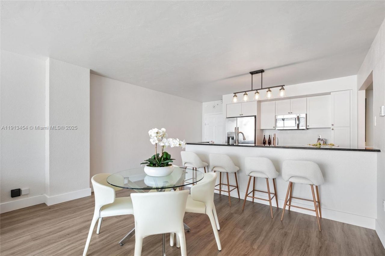 10350 W Bay Harbor Dr, Unit 10K, Bay Harbor Islands, FL 33154 Photo