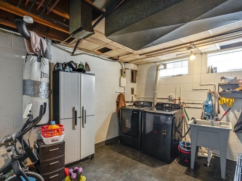 4864 E 94th Street, Garfield Heights, OH 44125 Photo 17